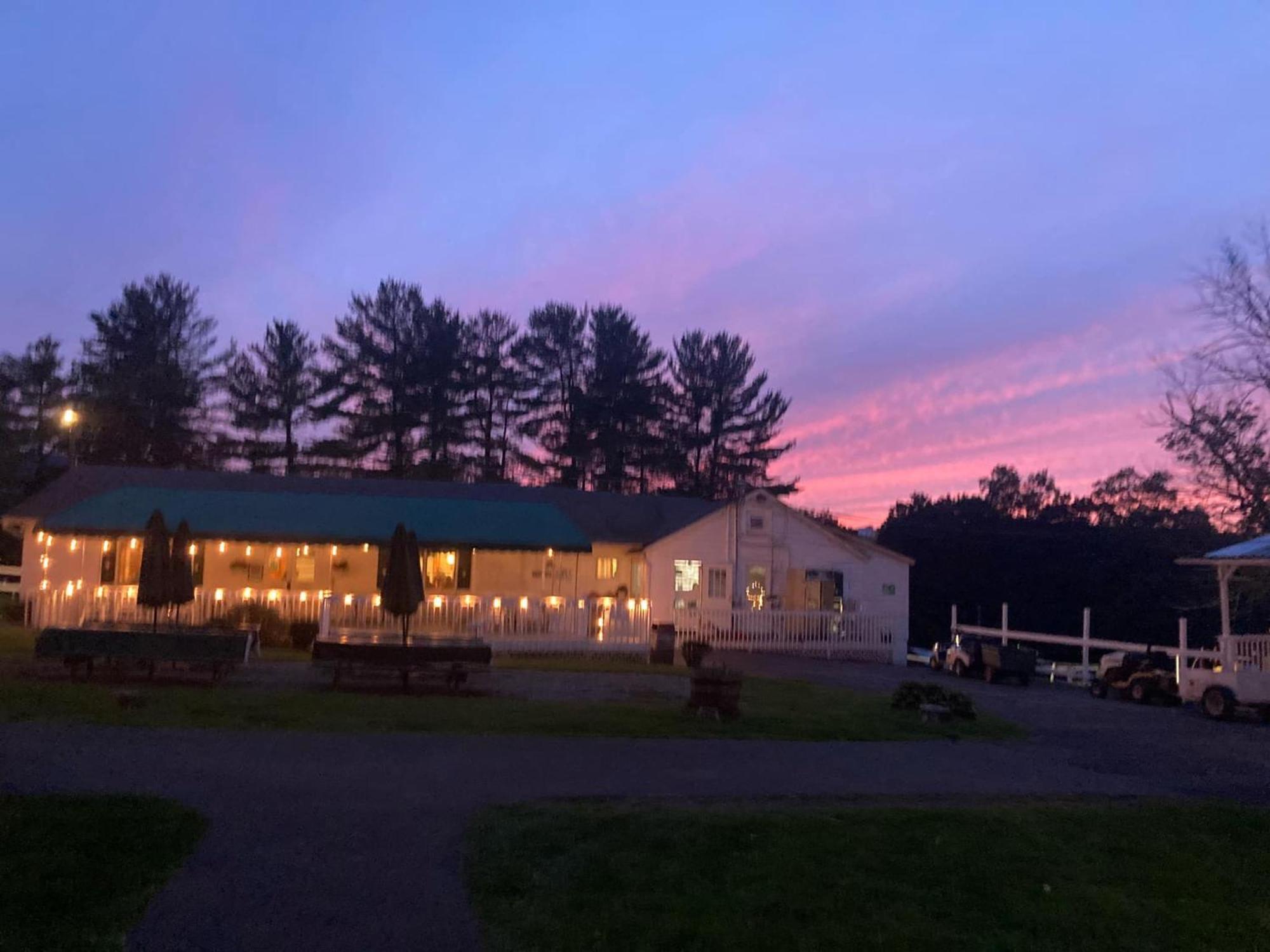 Gavin'S Iris H Country Inn Cornwallville Exterior photo